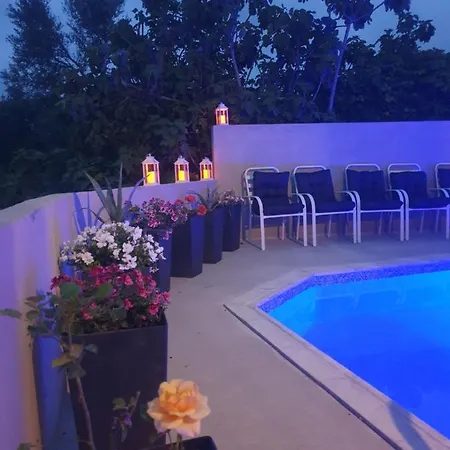 Christothea Hébergement de vacances *